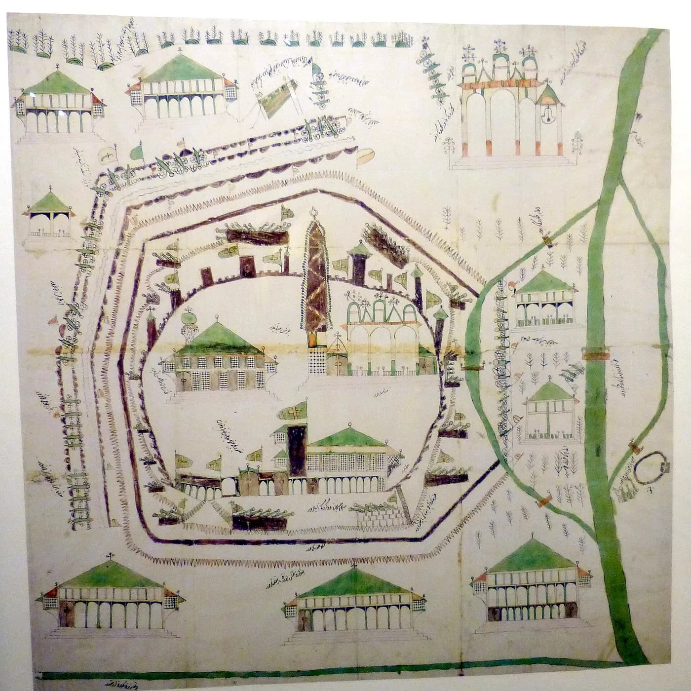 A hand-drawn Ottoman plan of the 1683 siege: the walled city at the centre, ringed by trenches and coloured tents