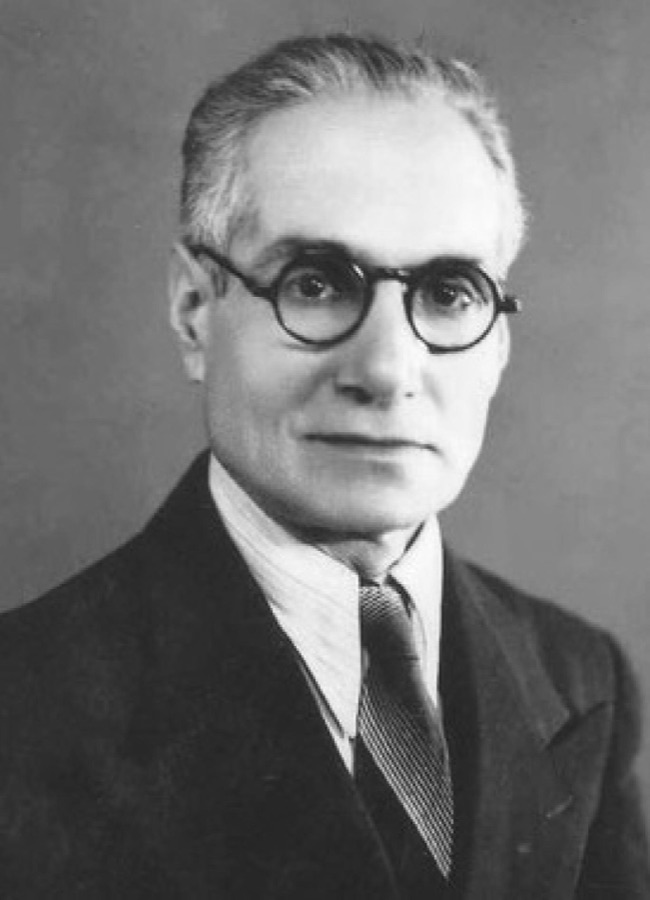 احمد کسروی، تاریخنگار